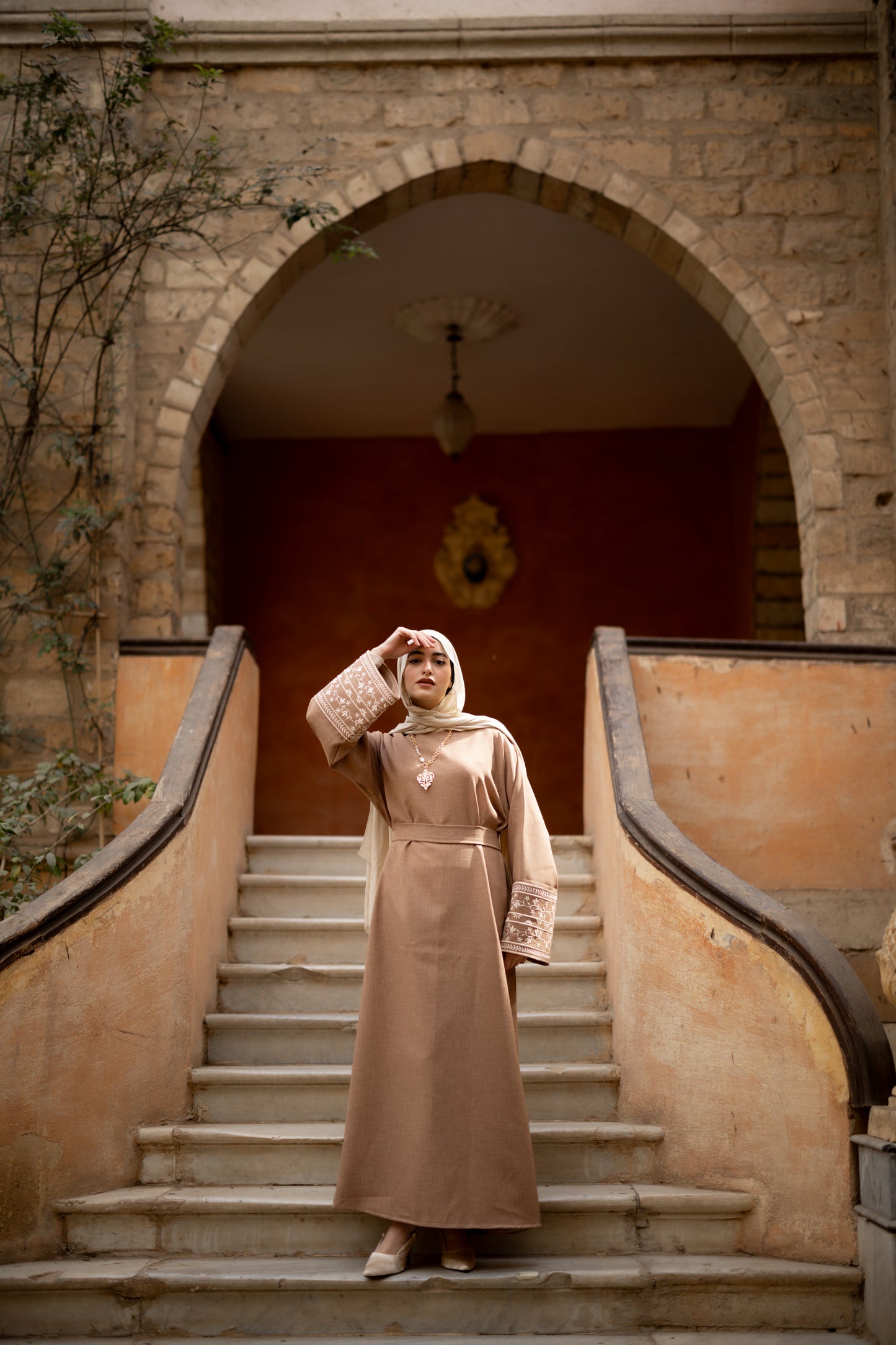 Aljameela Abaya in Cafè