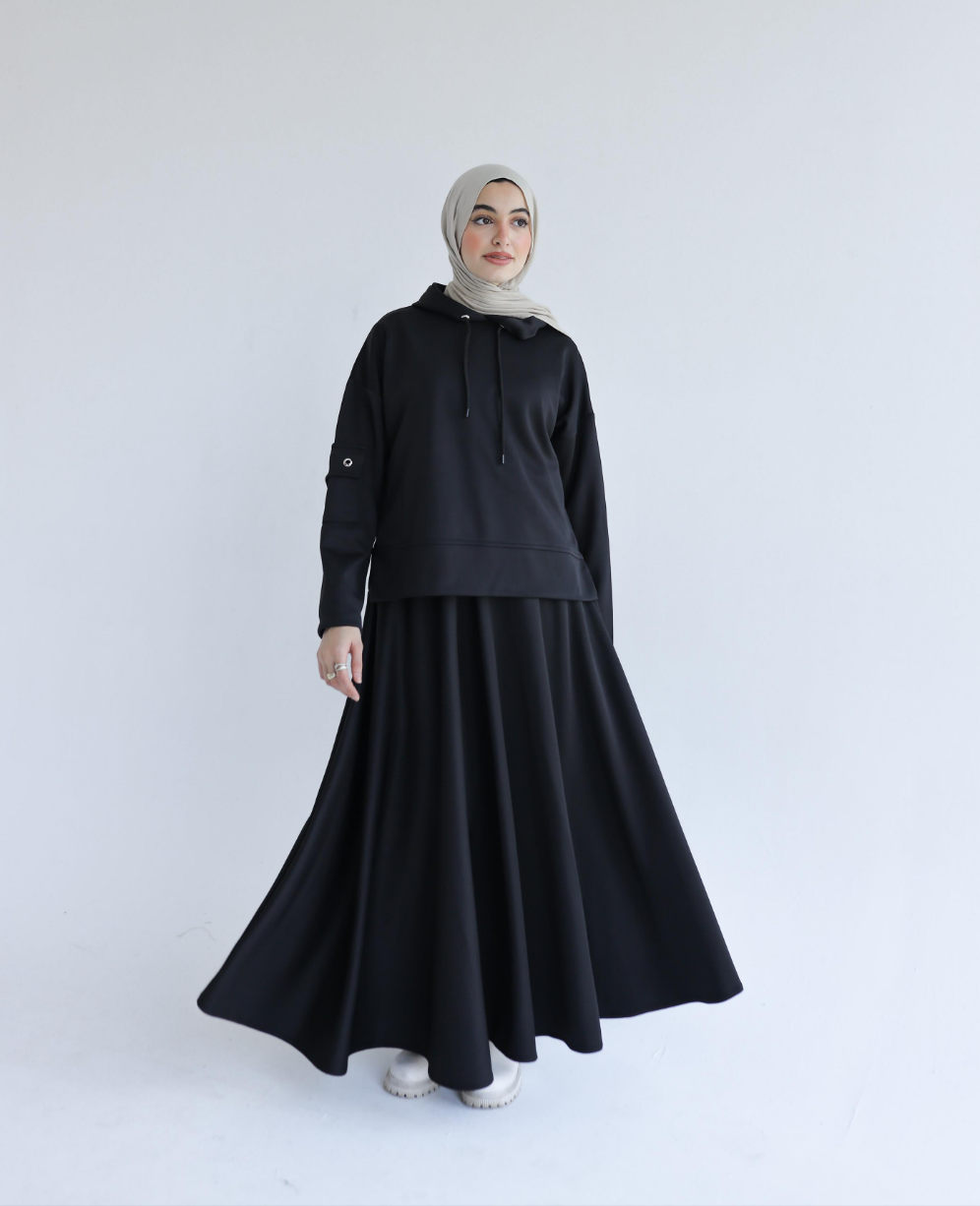 Winter Clouch Skirt in Black