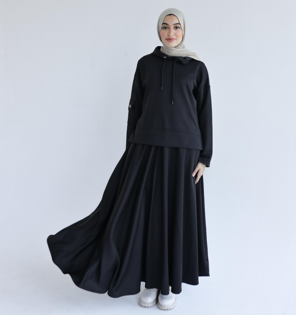 Winter Clouch Skirt in Black