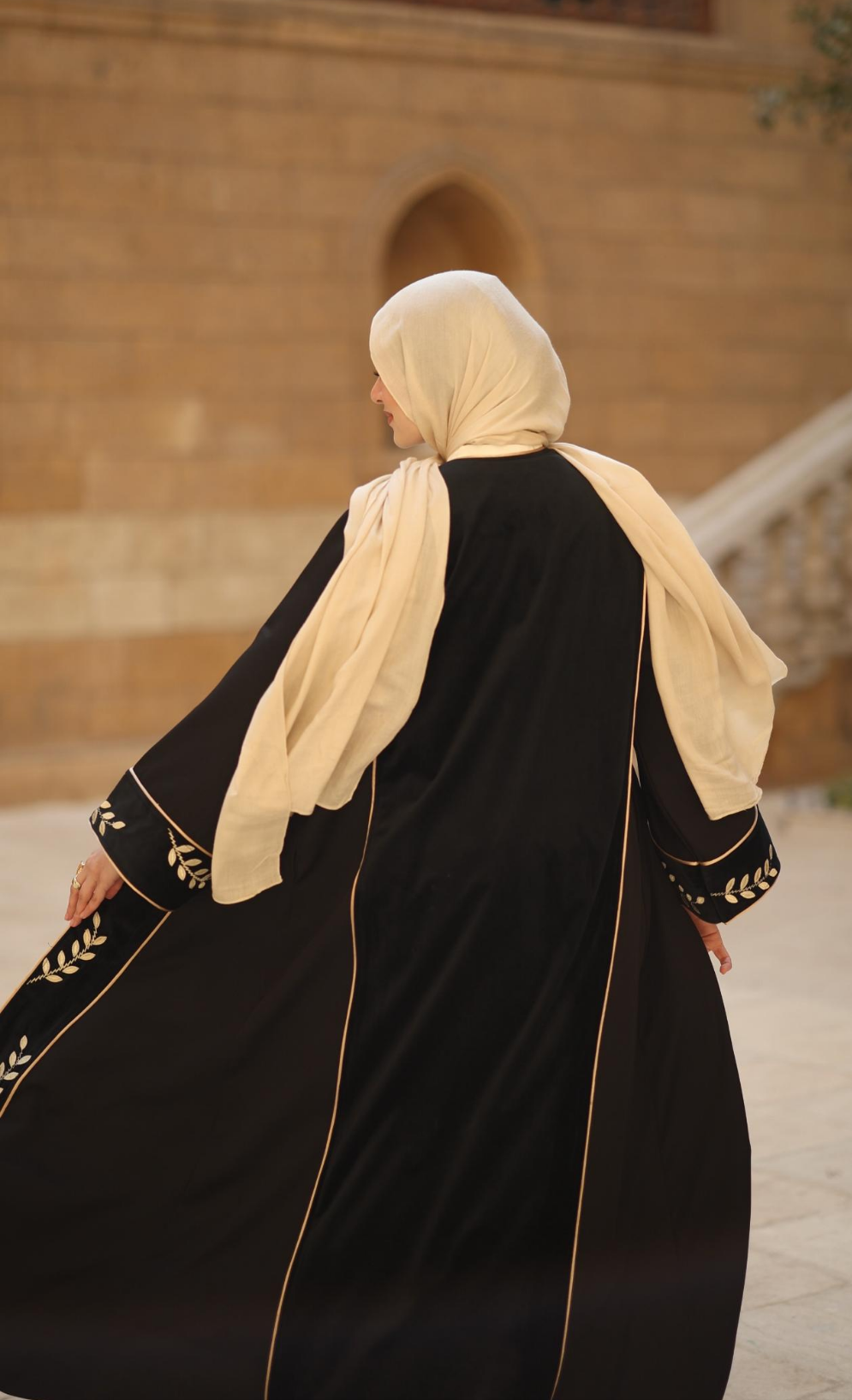 Amira Arabia Abaya in Black