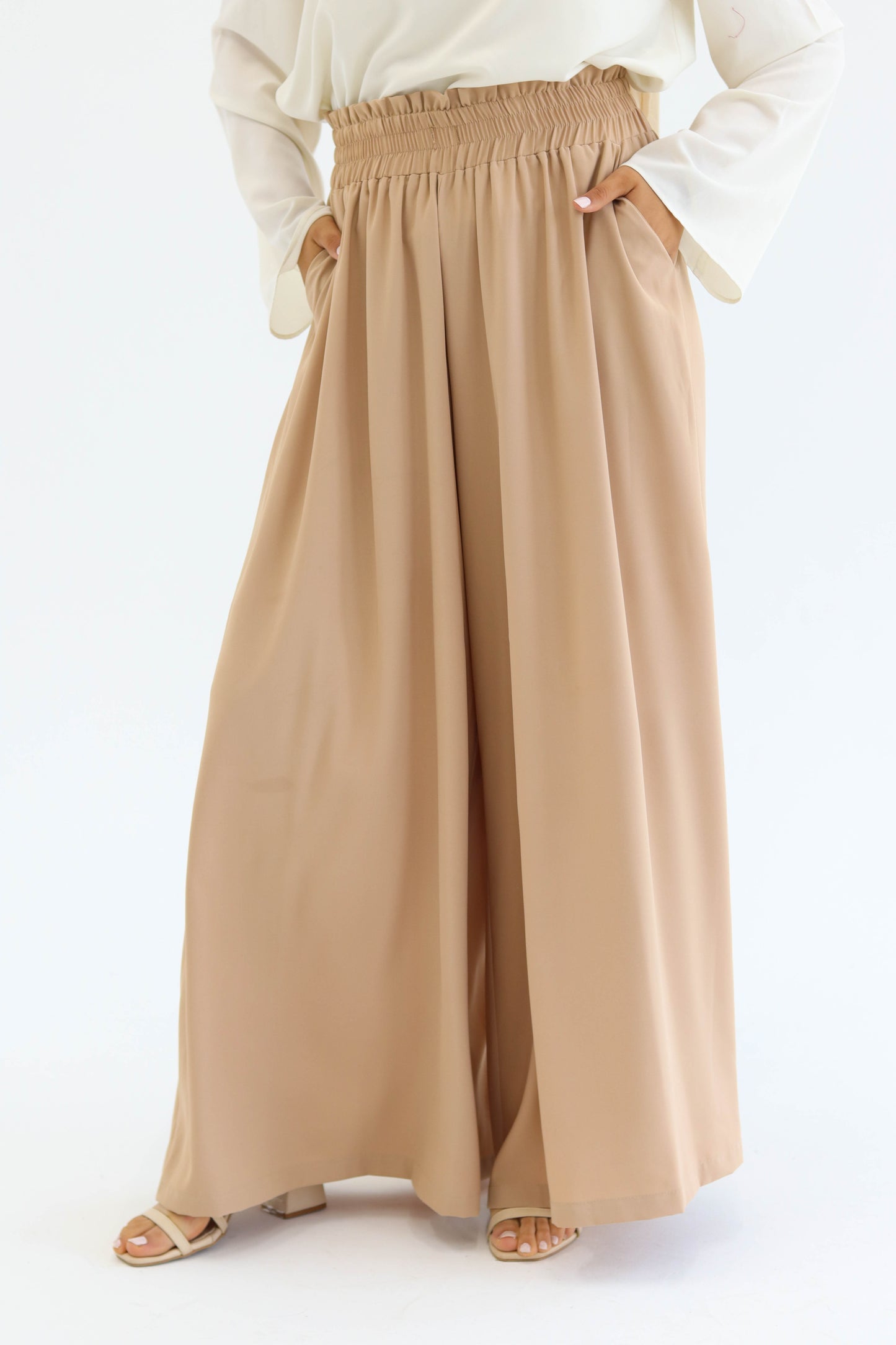Wide Leg Pants in Cafè