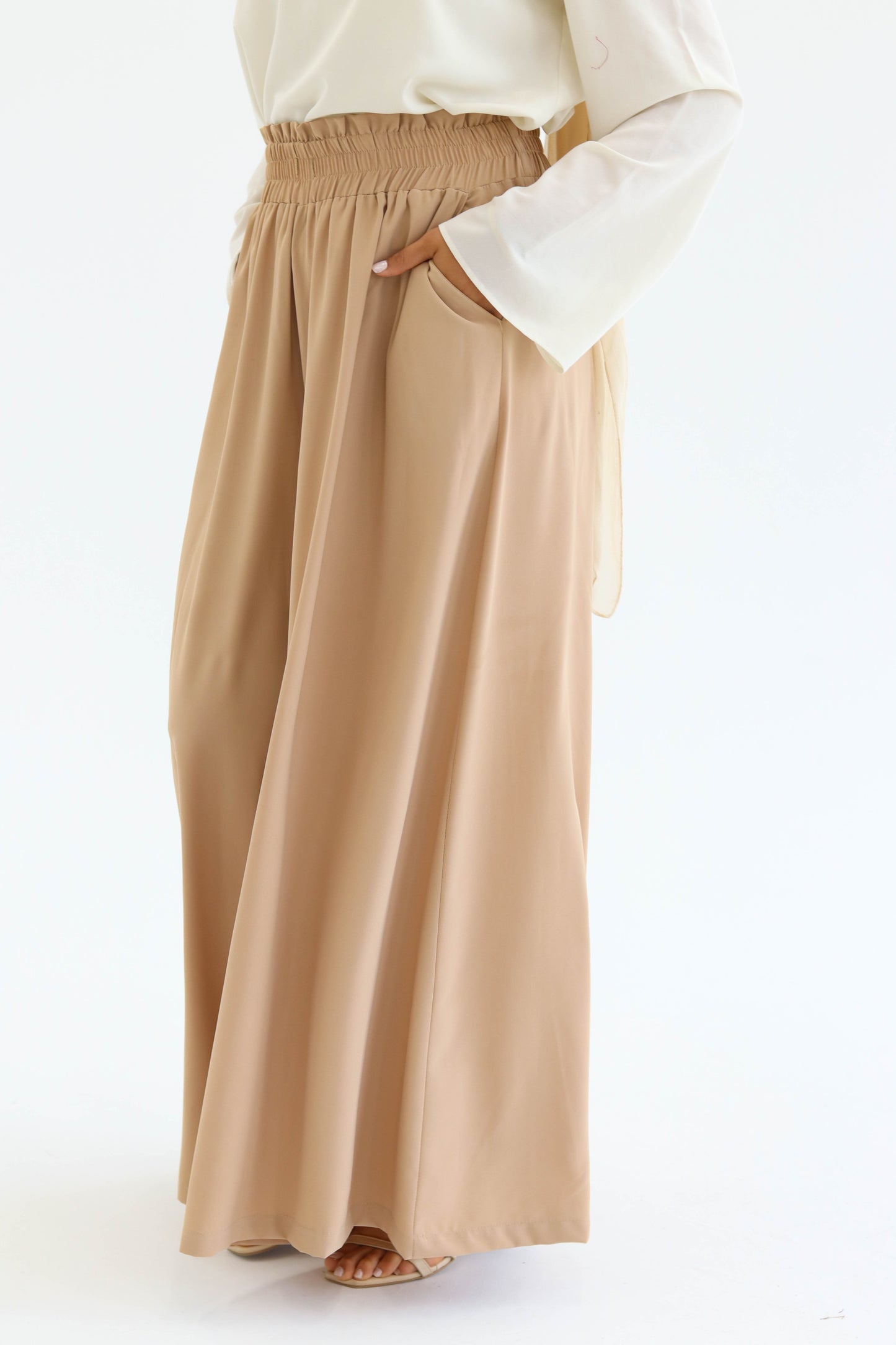 Wide Leg Pants in Cafè