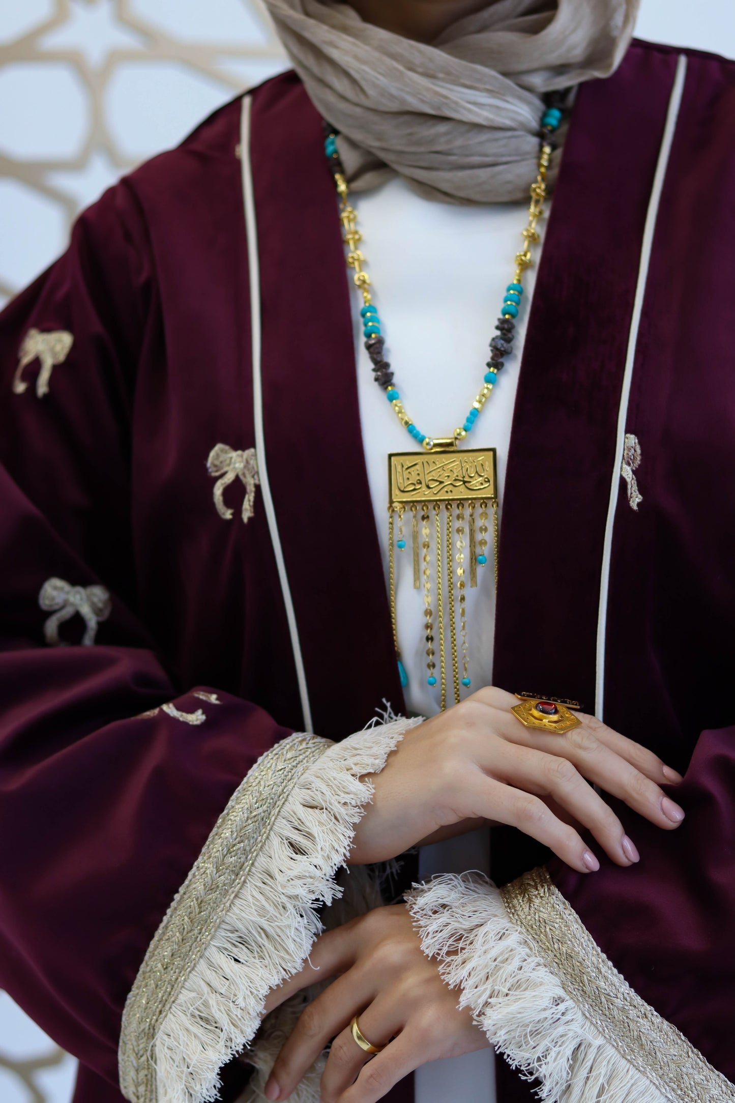 Kaftan set of Dorrah in Burgundy