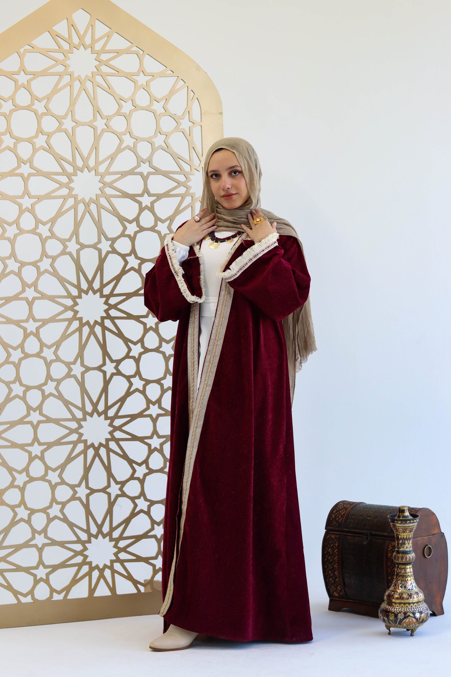 Dai AlQamar Kaftan in Burgundy