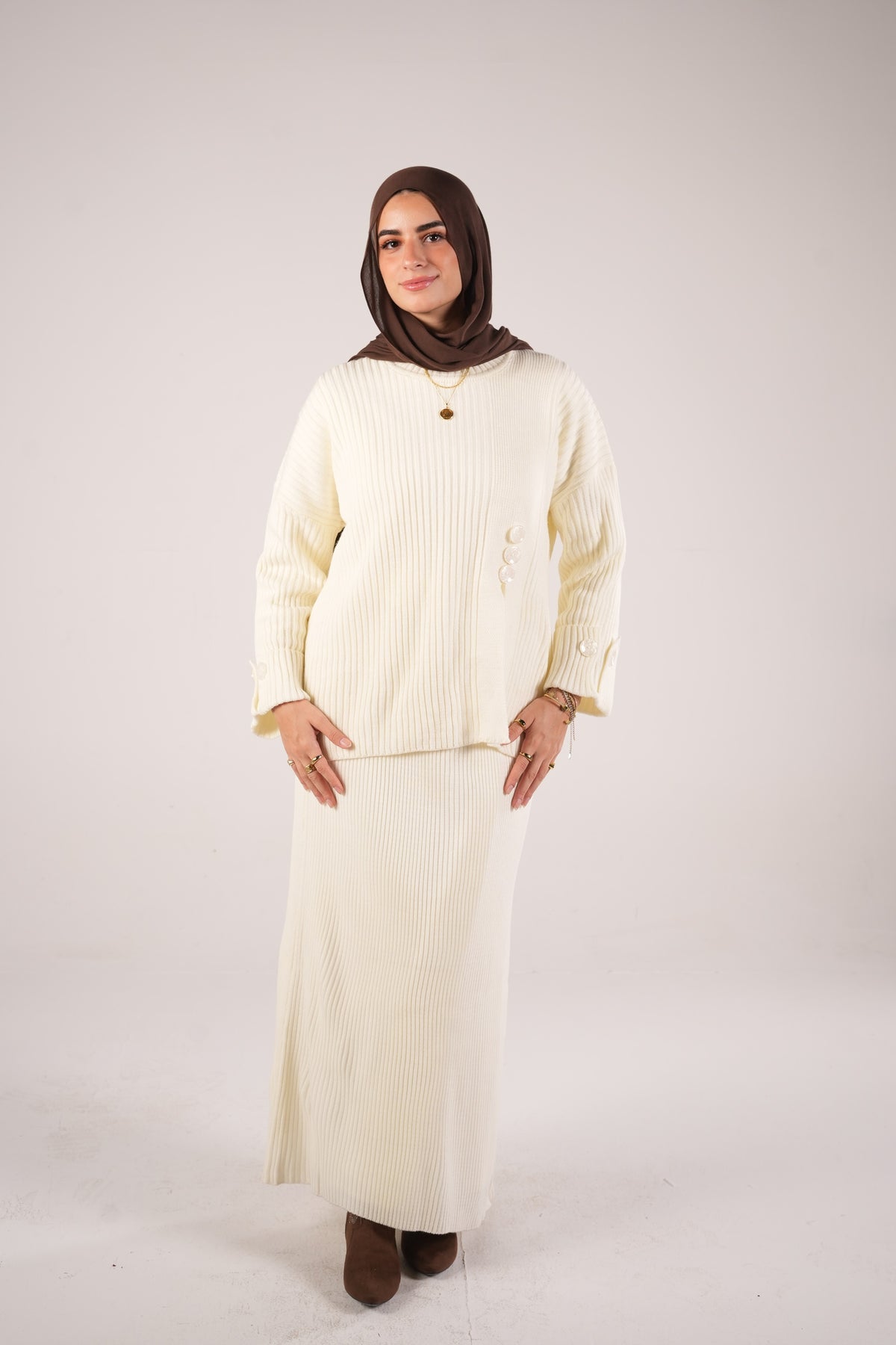 Button Tale Set in Off-White
