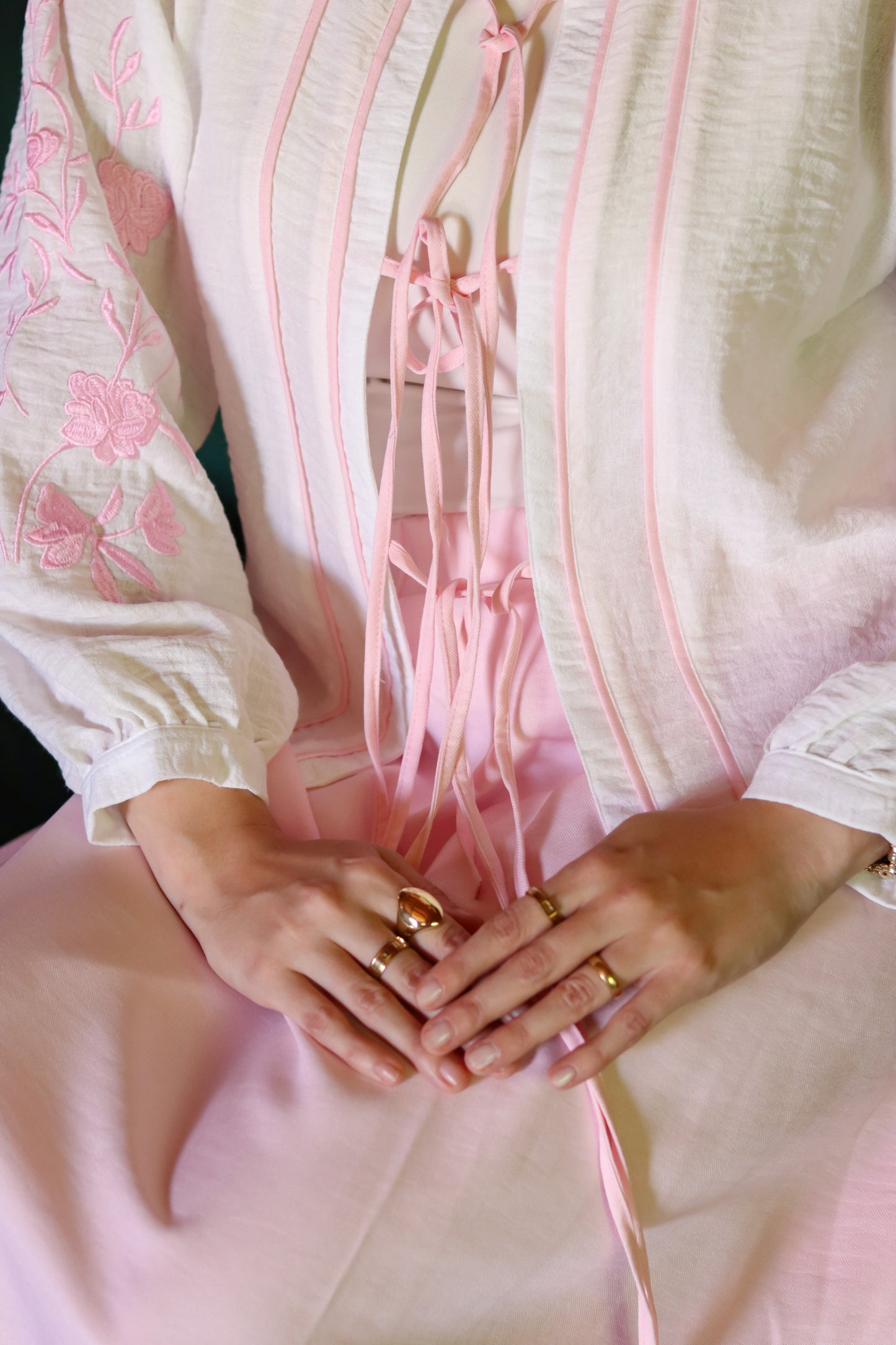 Capri Embroidered Set in Pink