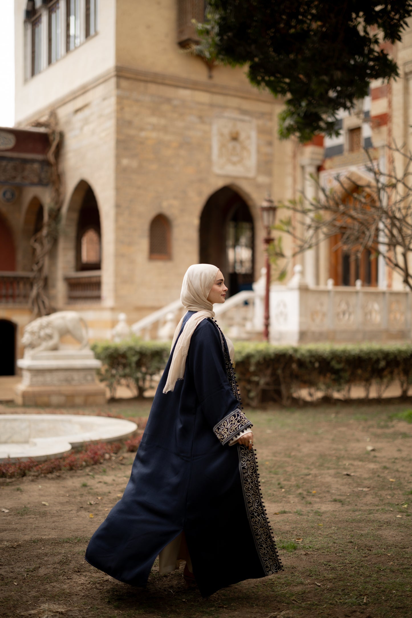 Qamar AlZaman Abaya in Navy Blue