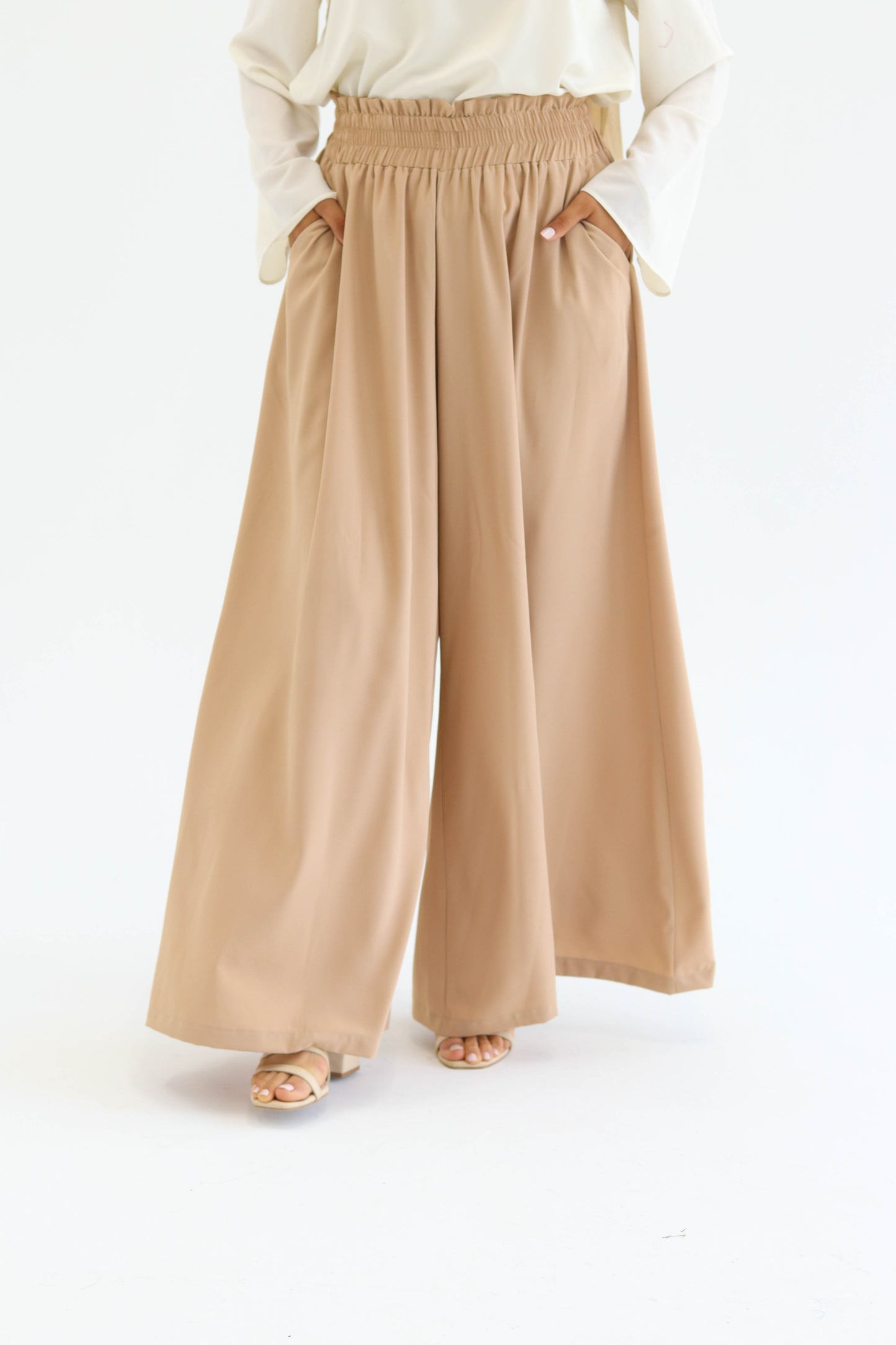 Wide Leg Pants in Cafè
