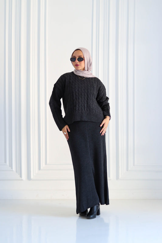 Braided Winter Set in Dark Grey (Tunic and skirt)