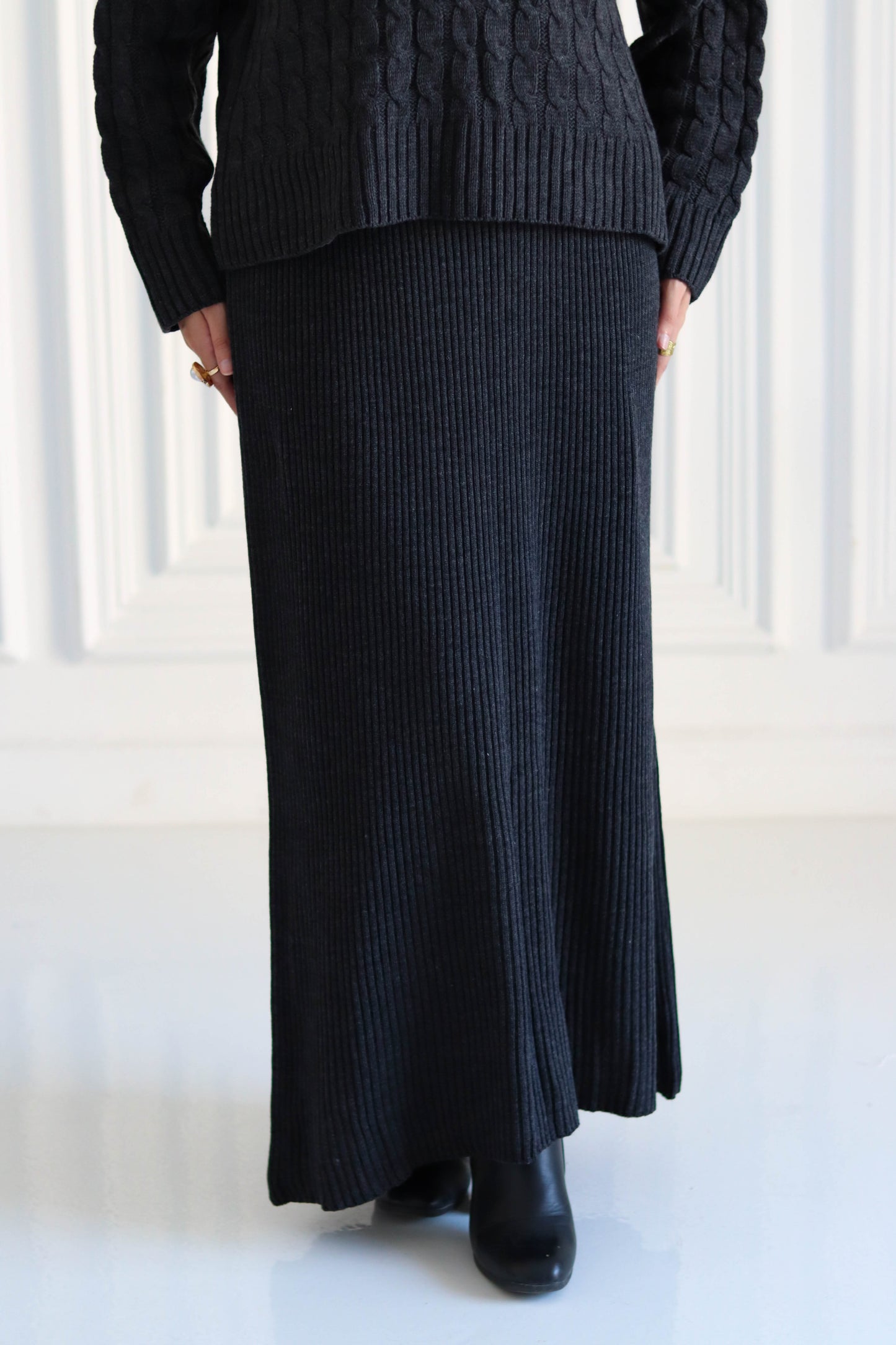 Braided Winter Set in Dark Grey (Tunic and skirt)