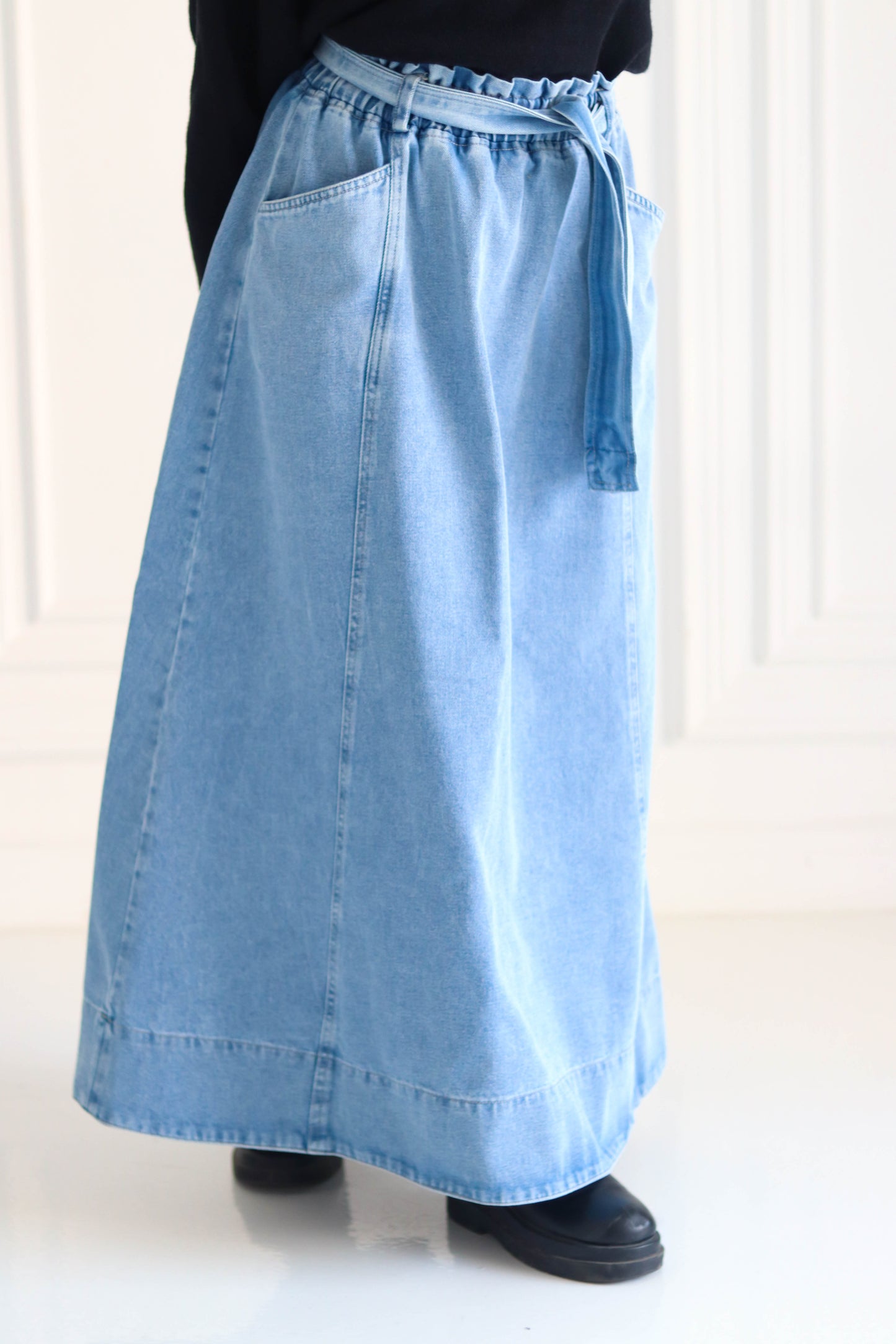 Denim Cloush Skirt in Light Blue