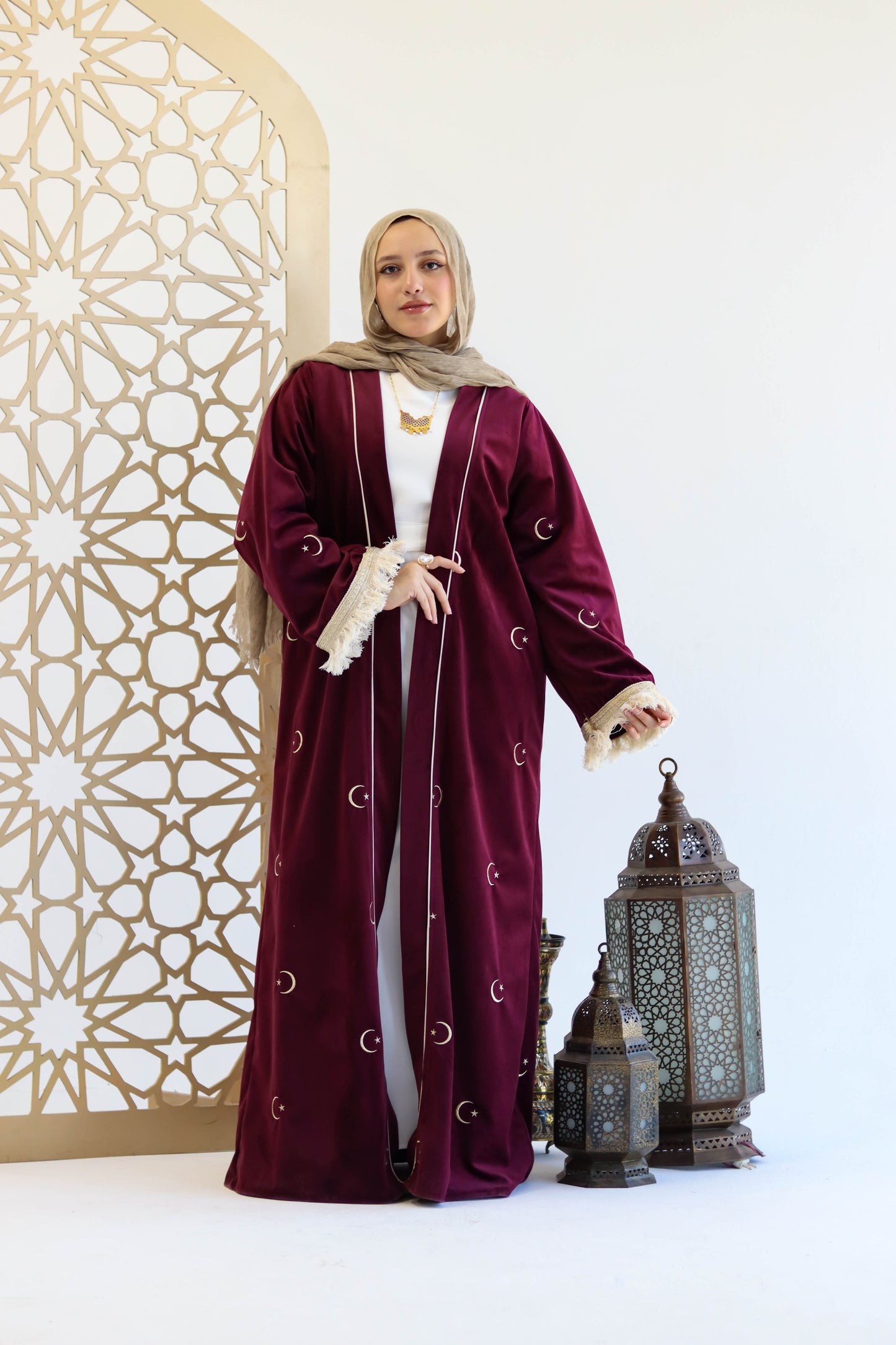 Estabraq Kaftan in Burgundy