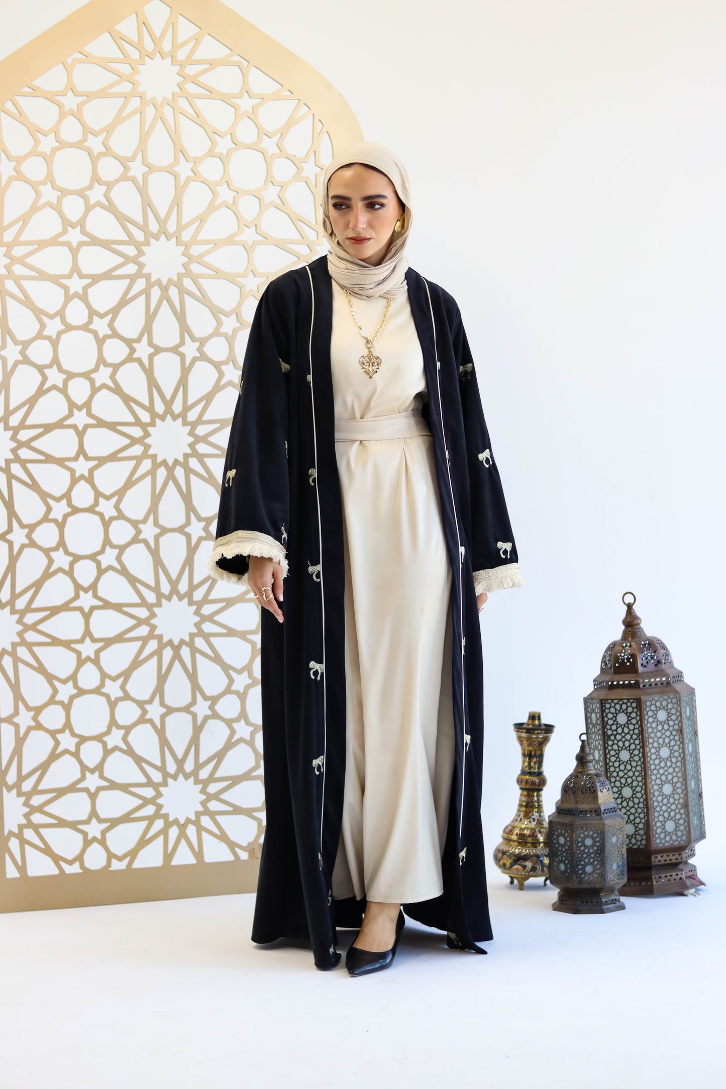 Dorrah Kaftan in Black