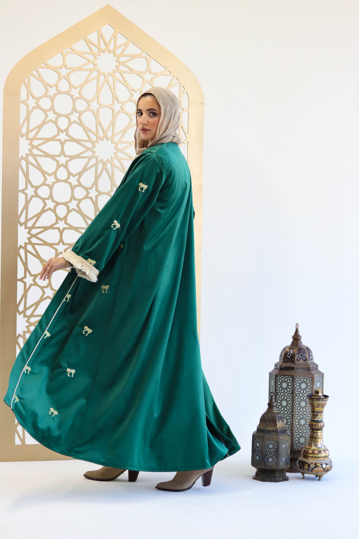 Dorrah Kaftan in Green