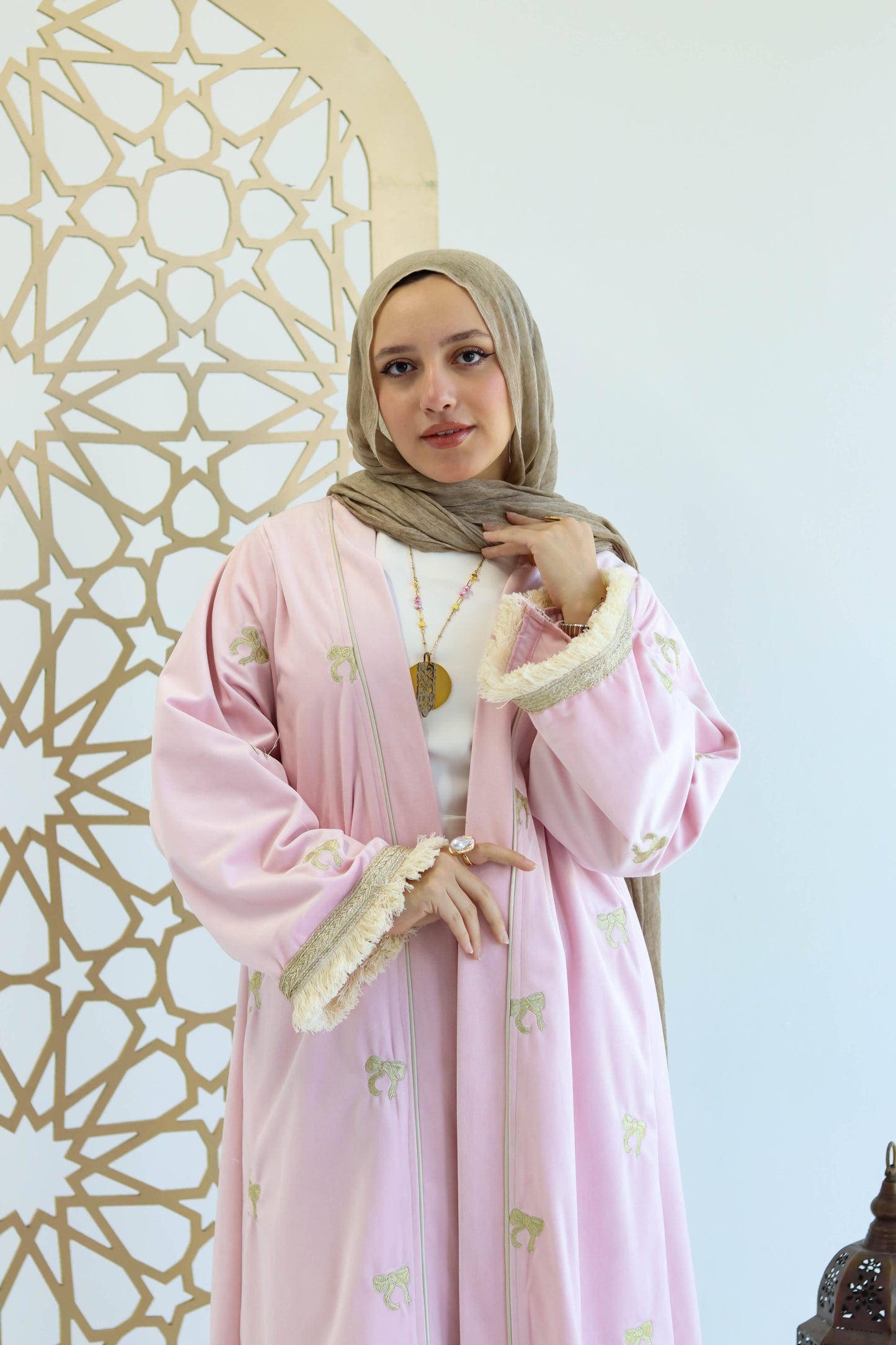Dorrah Kaftan in Pink