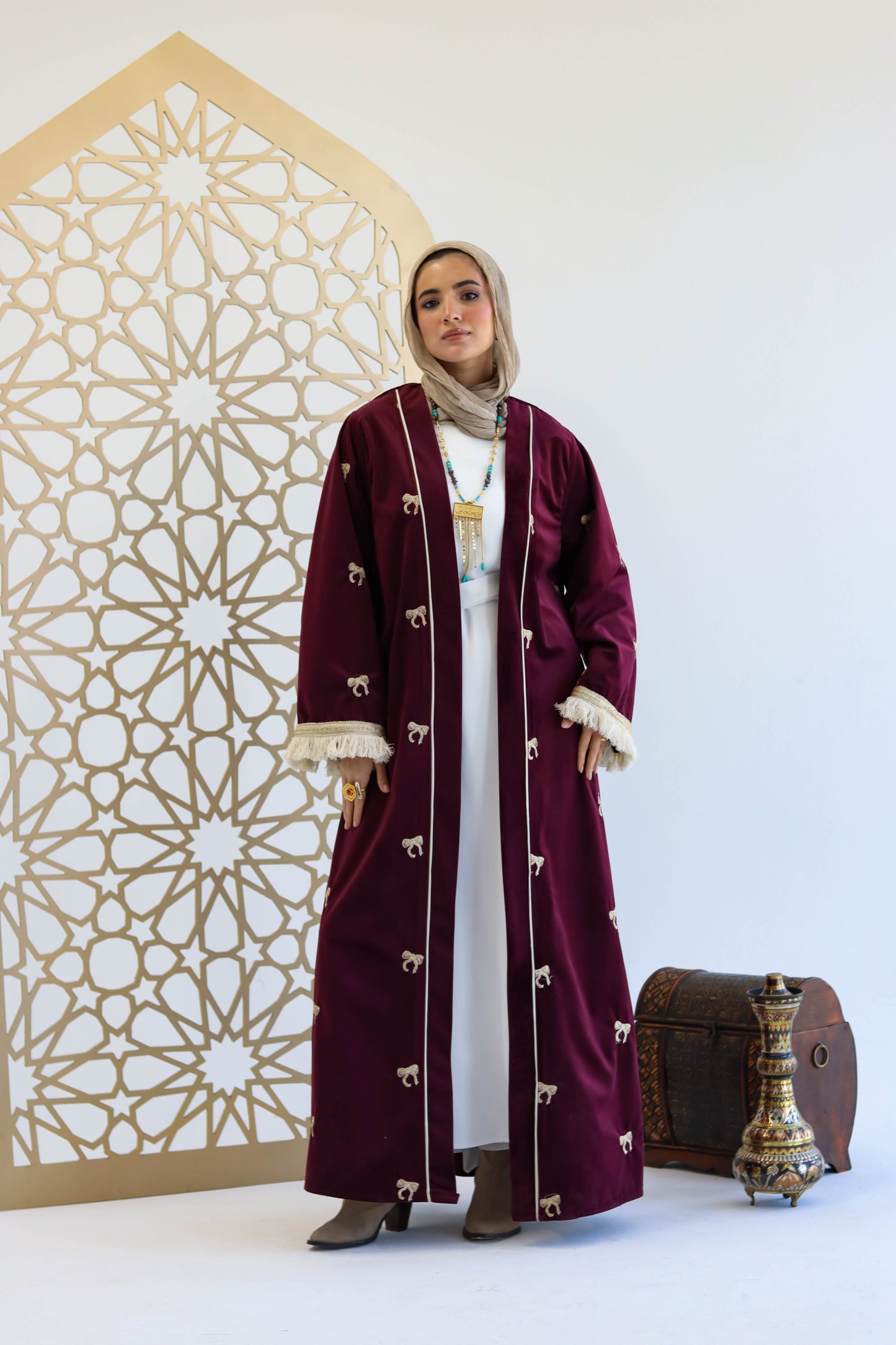 Kaftan set of Dorrah in Burgundy