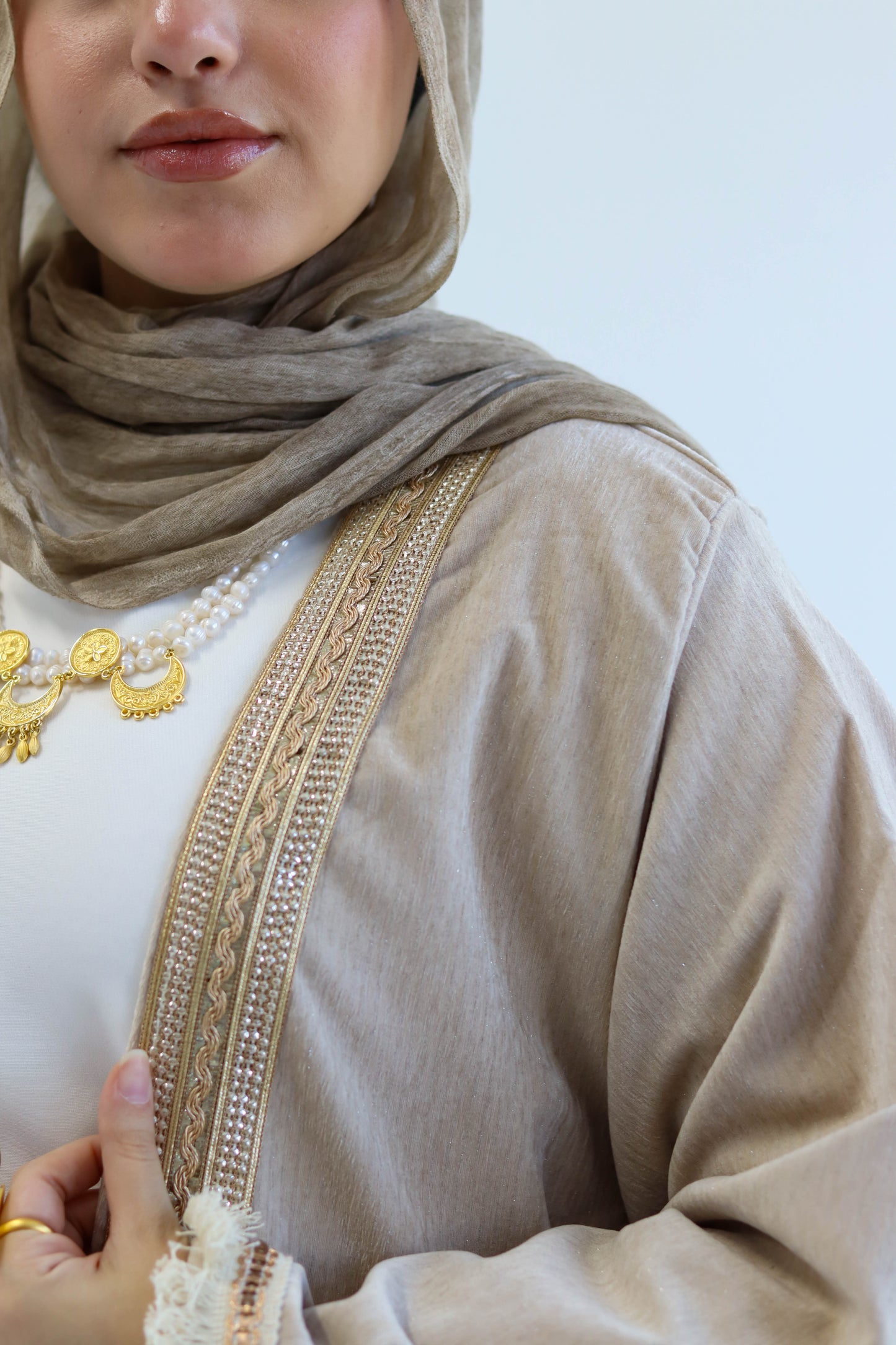 Dai AlQamar Kaftan in Beige