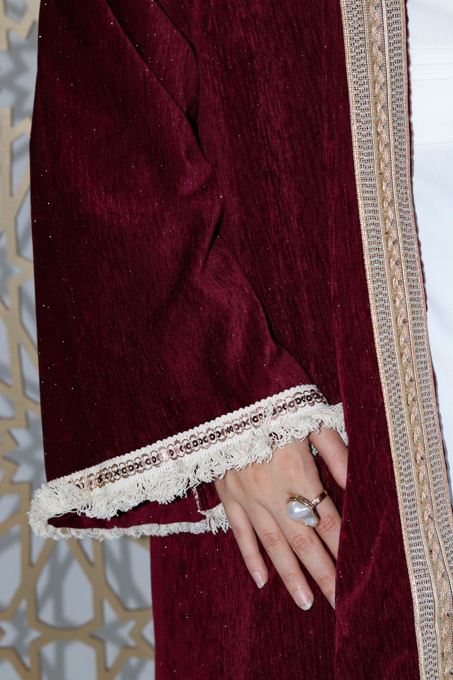 Dai AlQamar Kaftan in Burgundy