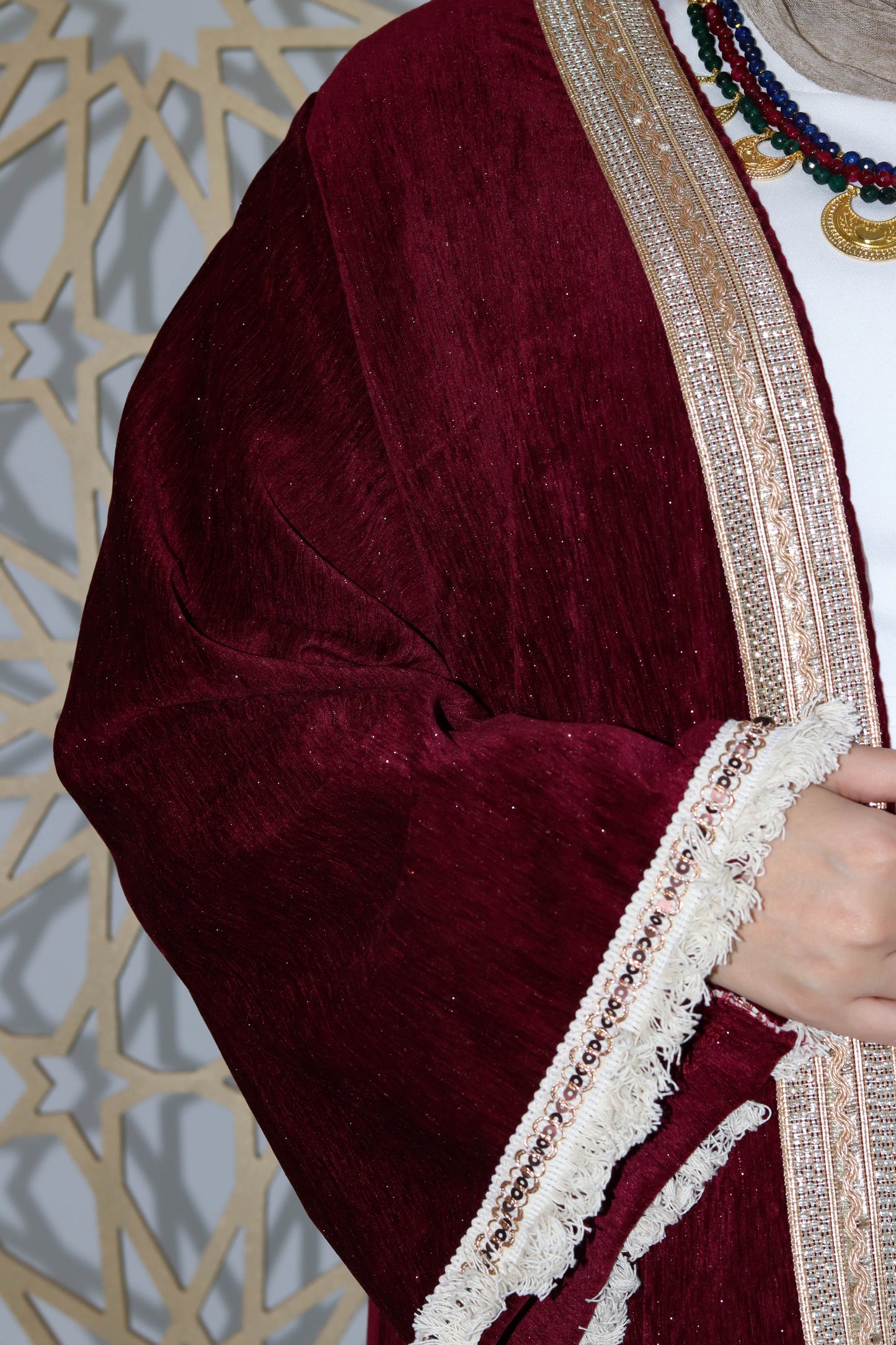 Dai AlQamar Kaftan in Burgundy