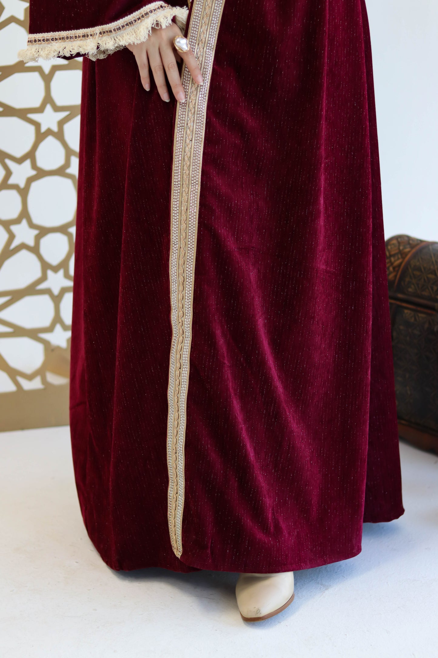Dai AlQamar Kaftan in Burgundy