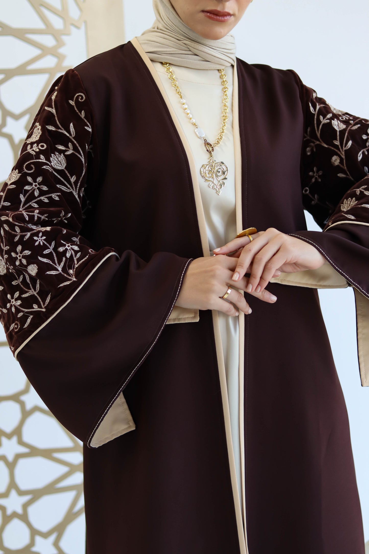Jouri Kaftan in Brown