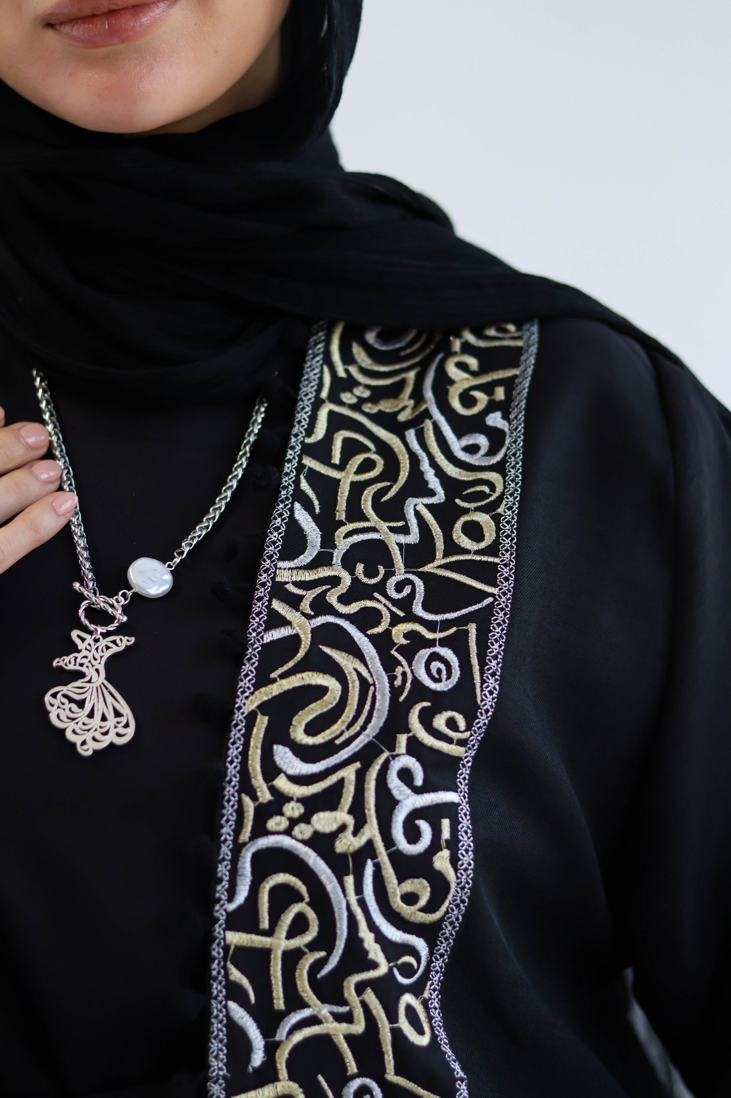 Qamar AlZaman ِKaftan in Black