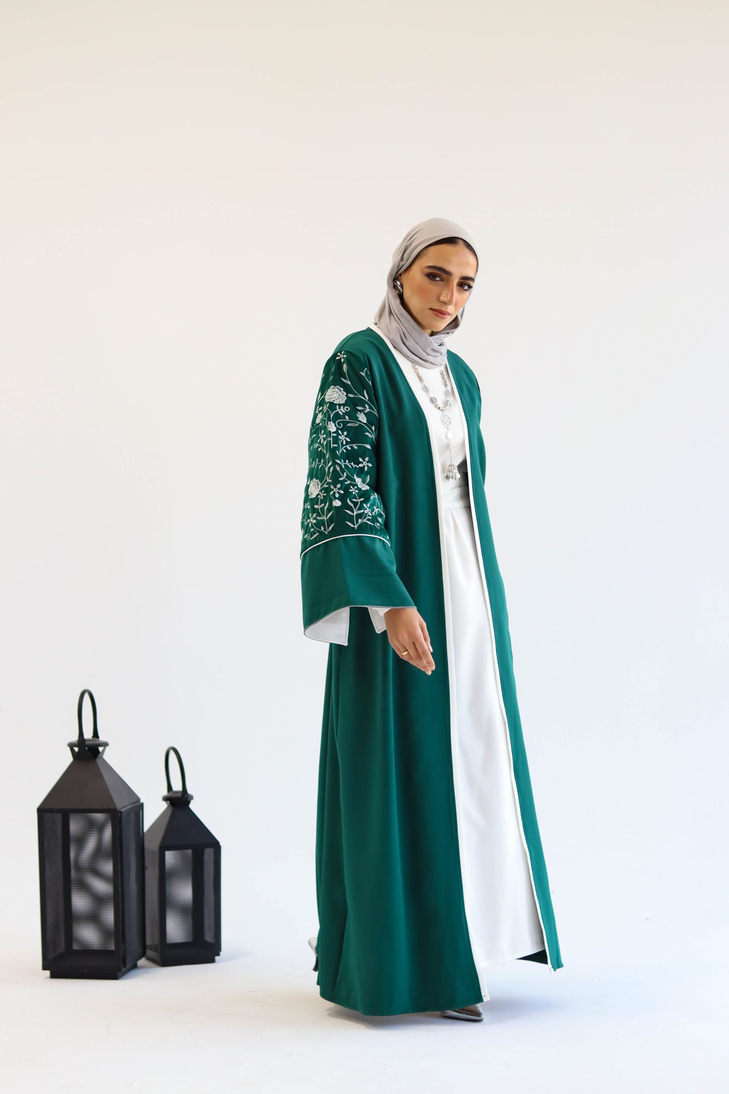 Jouri Kaftan in Royal Green