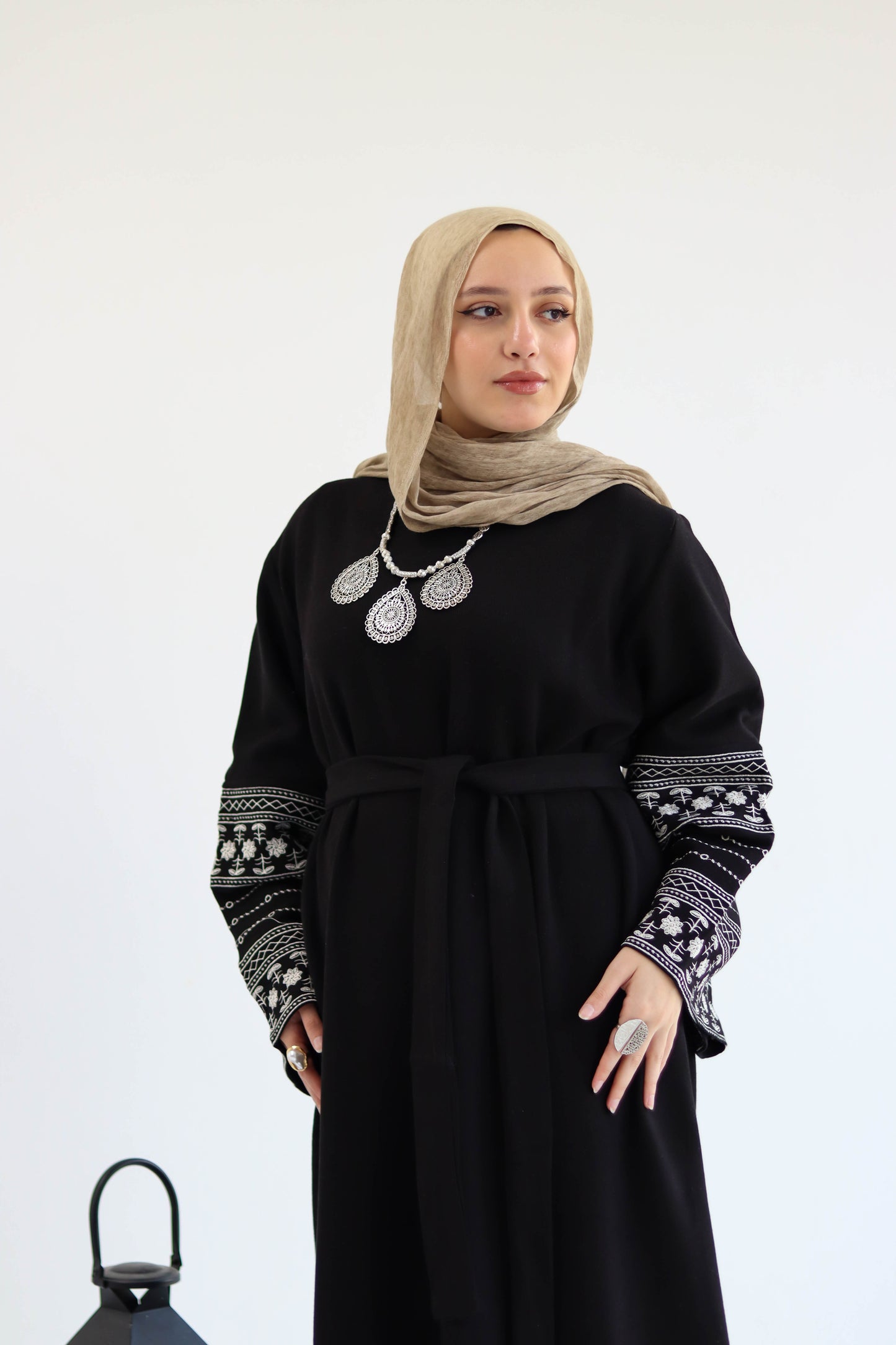 Deebaje Abaya in Black