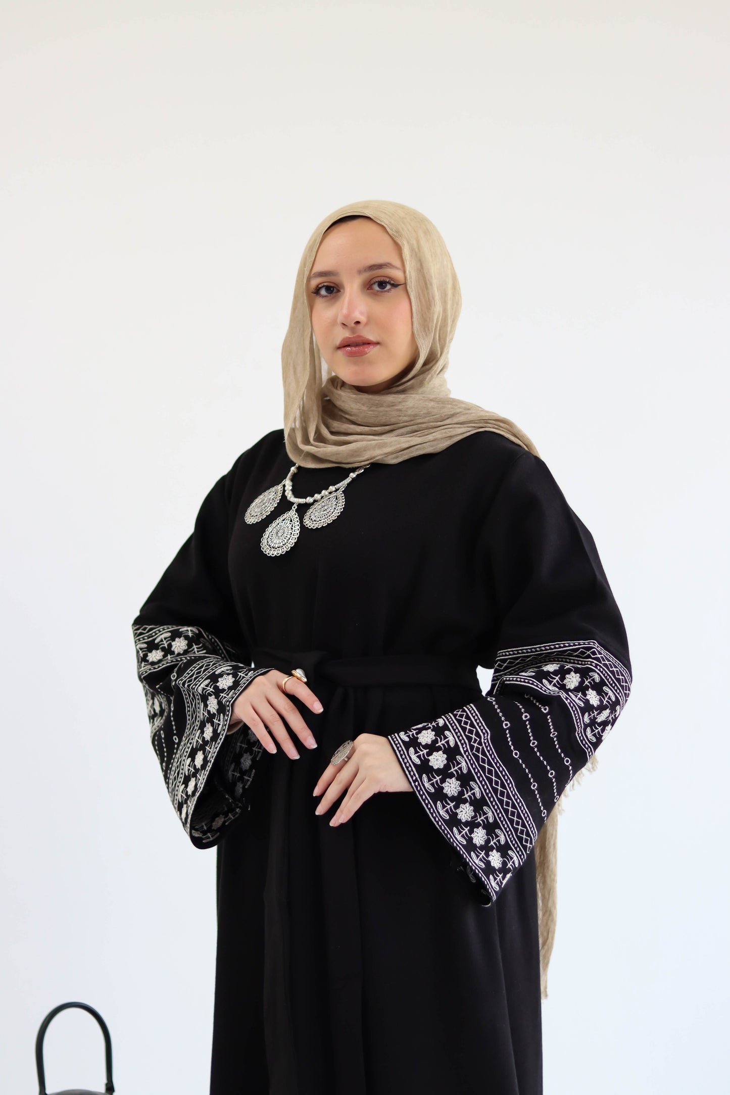 Deebaje Abaya in Black
