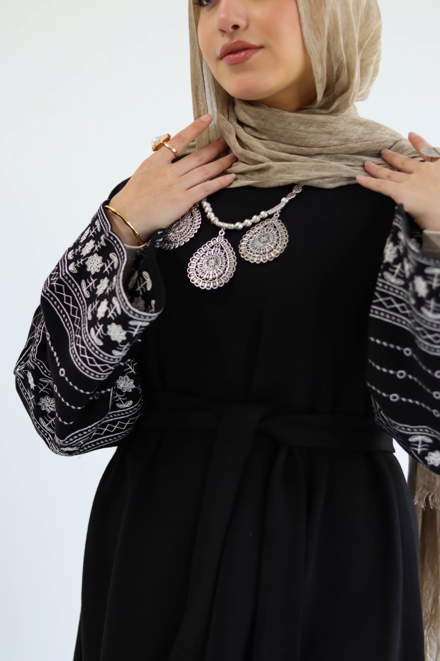 Deebaje Abaya in Black