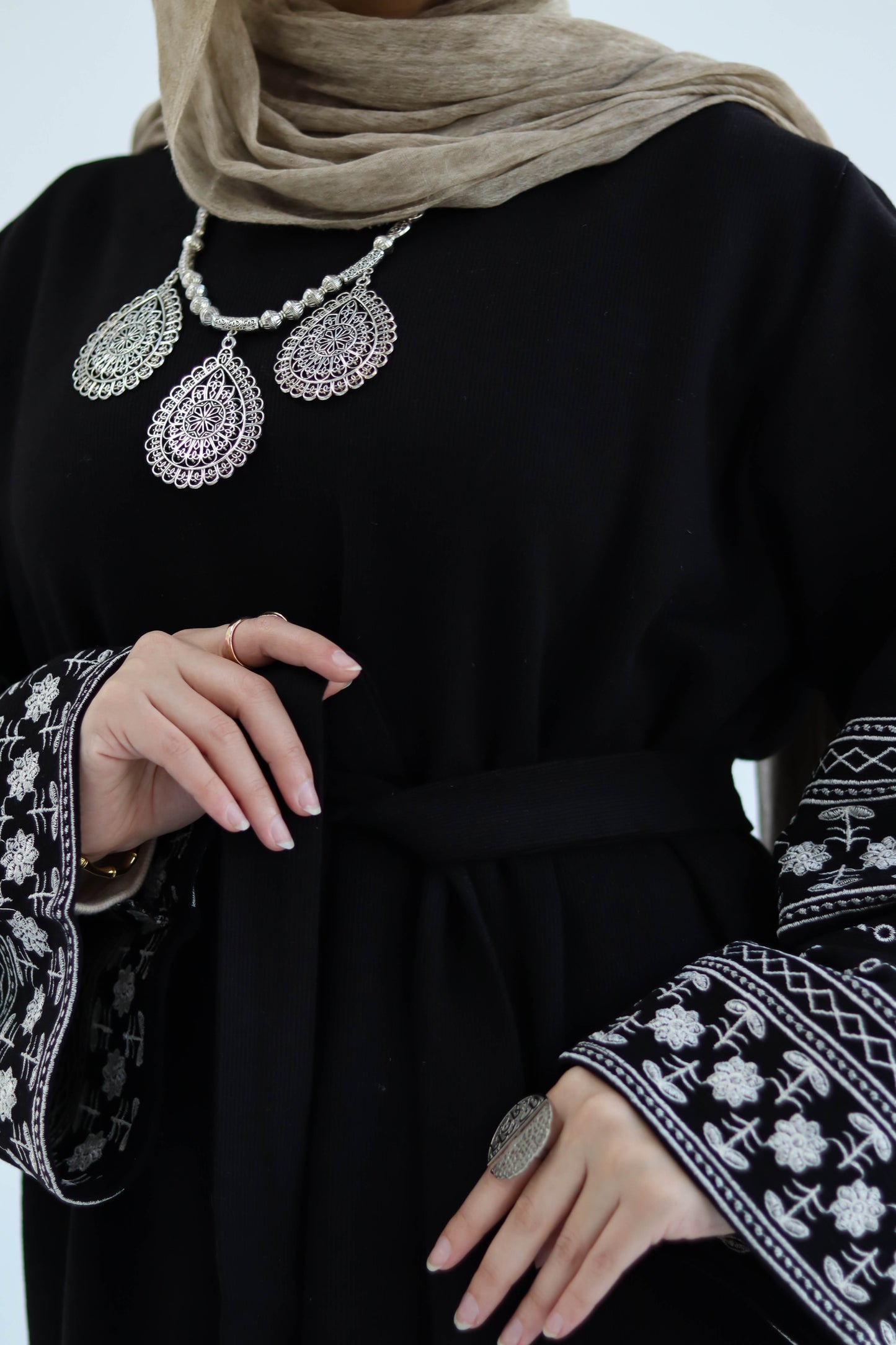 Deebaje Abaya in Black