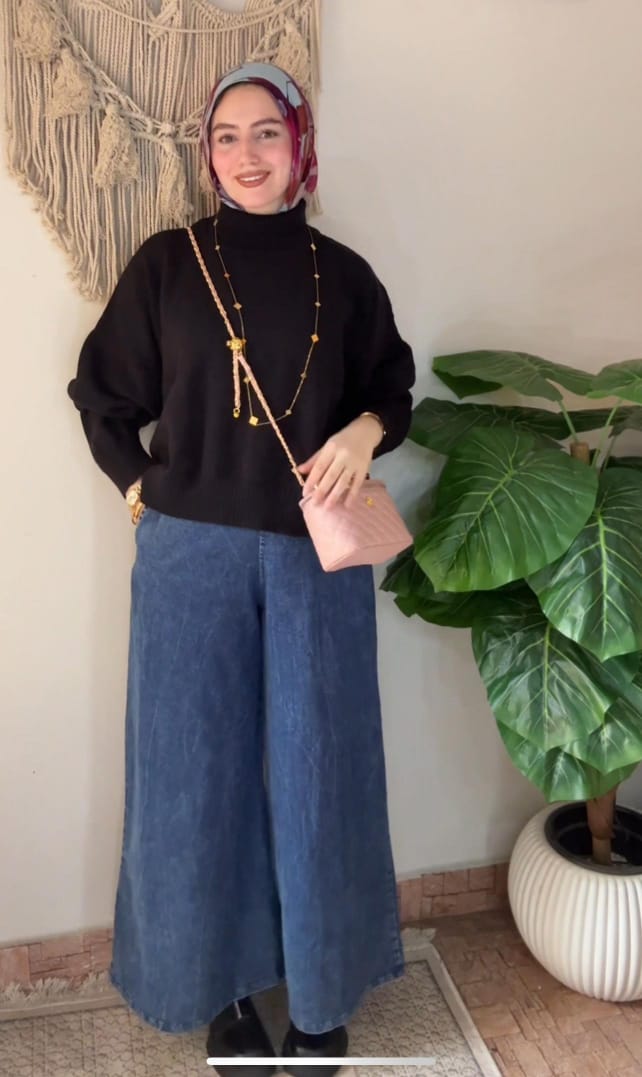 Essential High-Neck Wool Top in Black