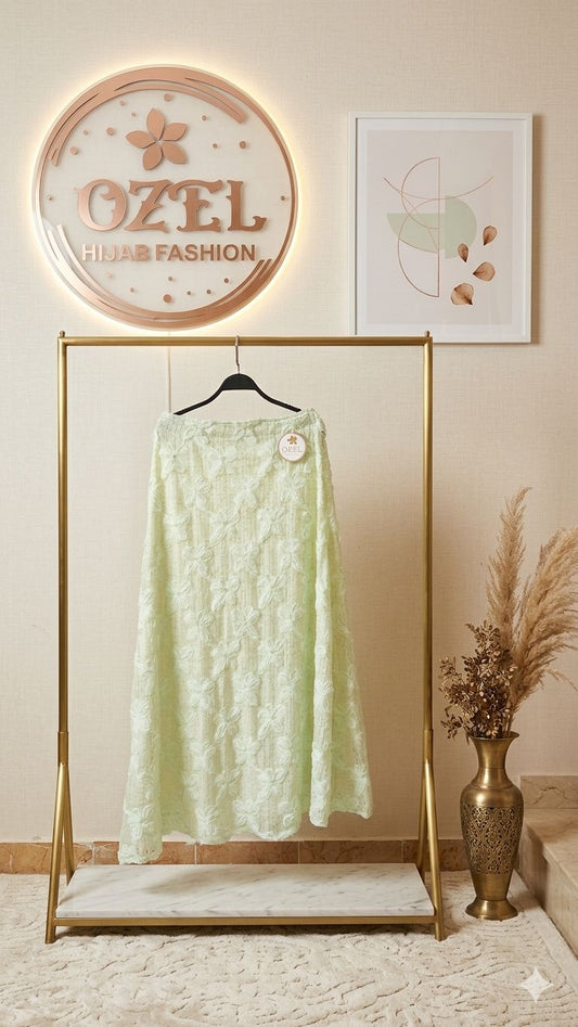 Blossom Skirt in Mint