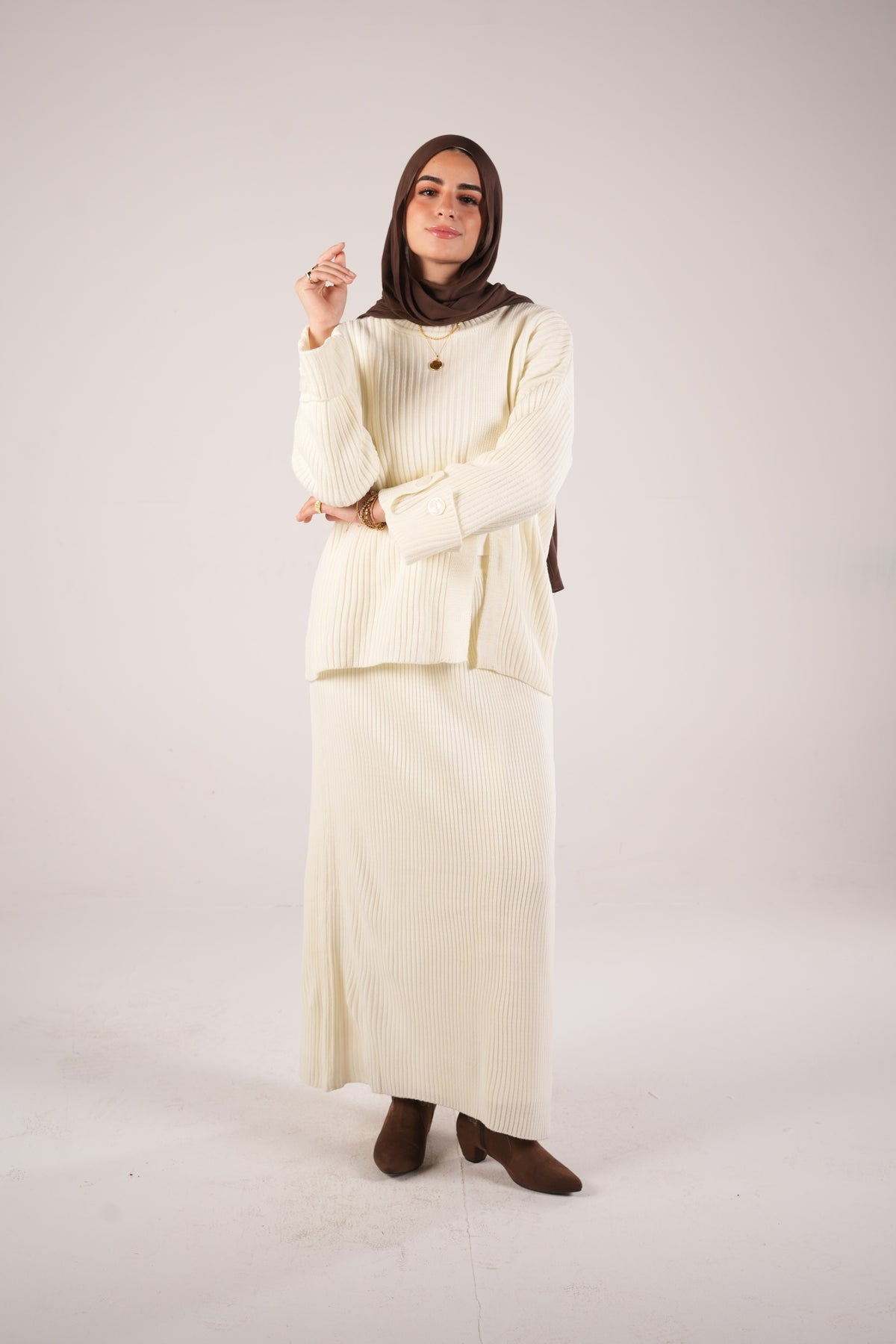 Button Tale Set in Off-White