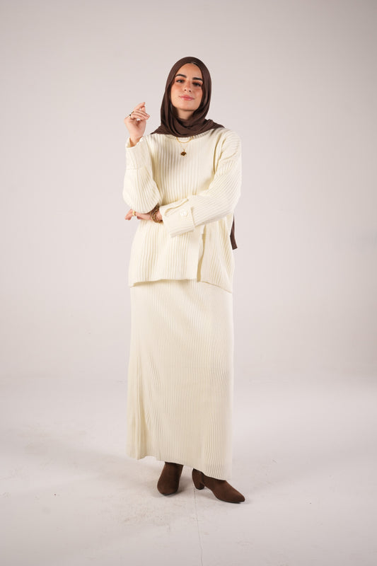 Button Tale Set in Off-White