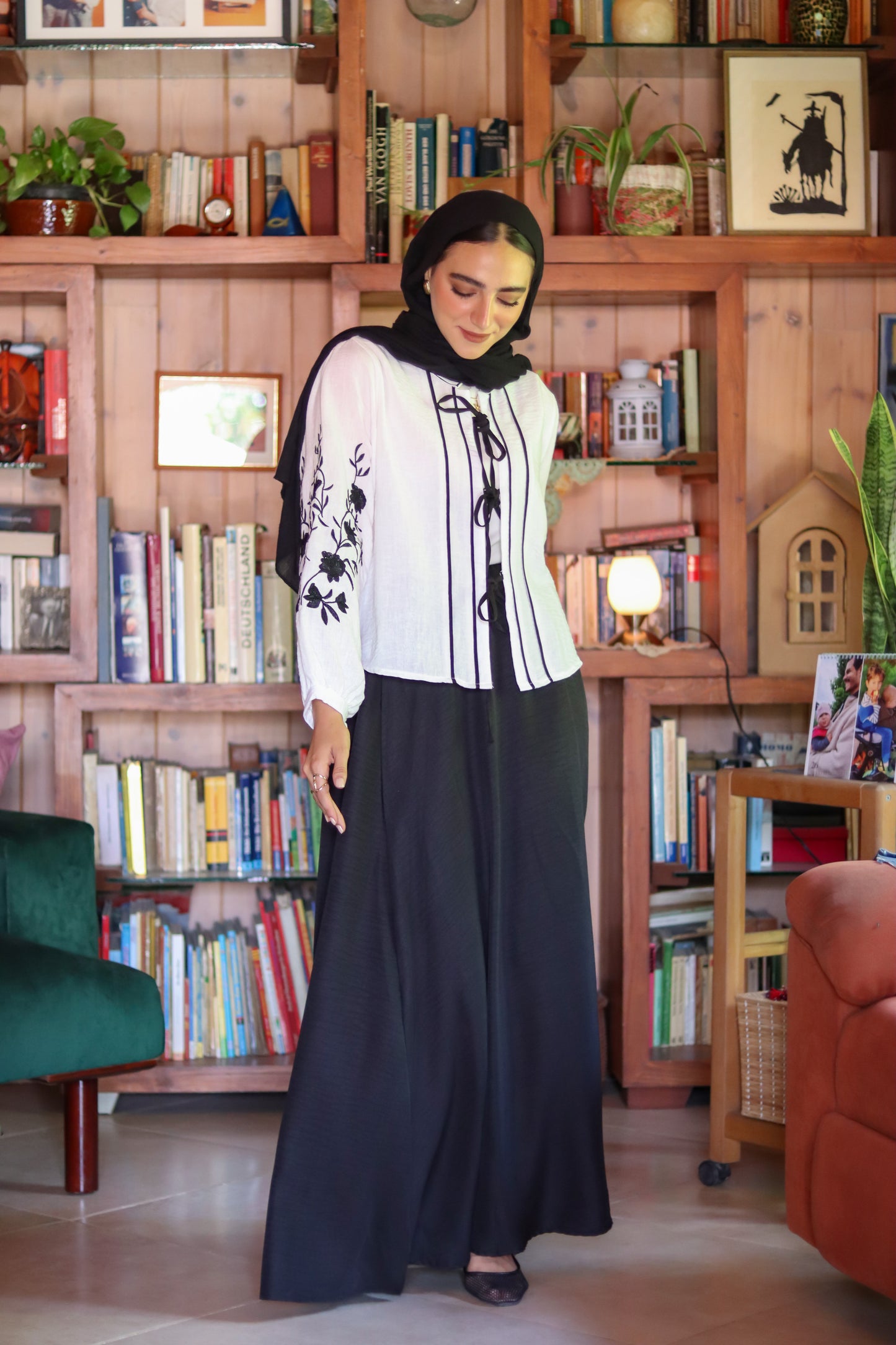 Capri Embroidered Set in Black