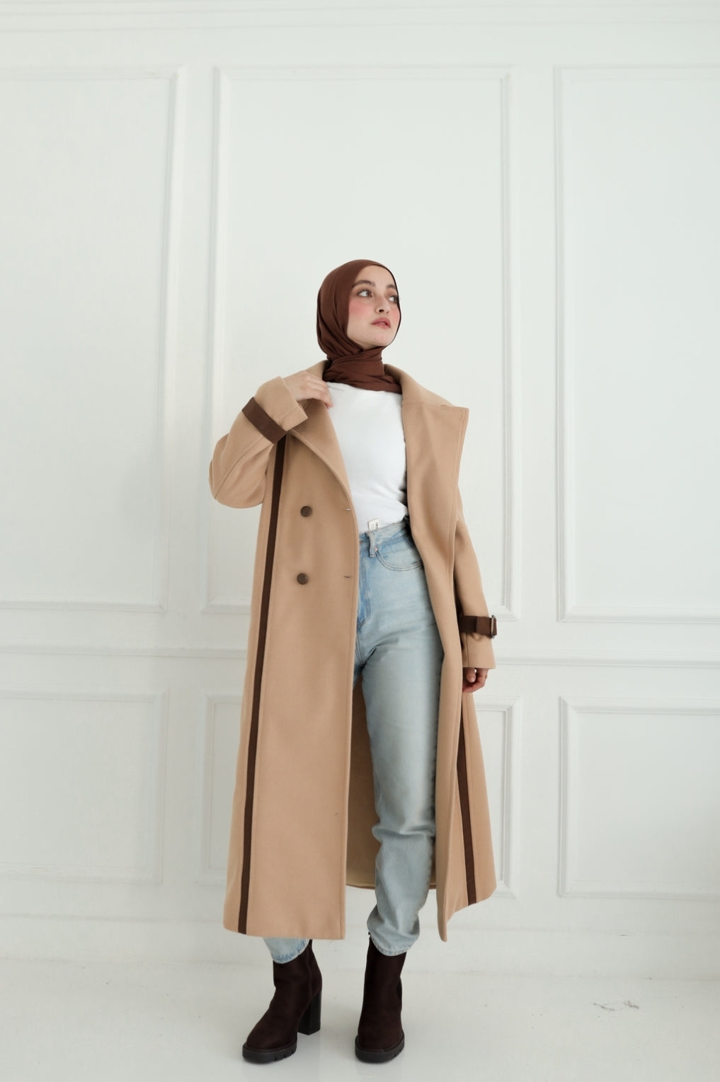 Winter Coat in Beige with leather details