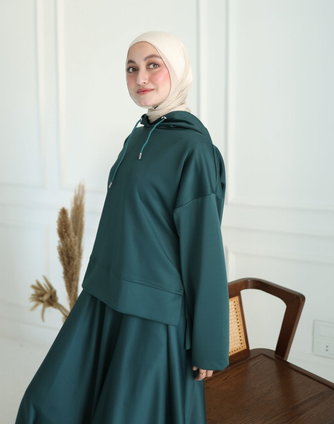 Casual Winter Set in Emerald Green (sweatshirt and skirt)
