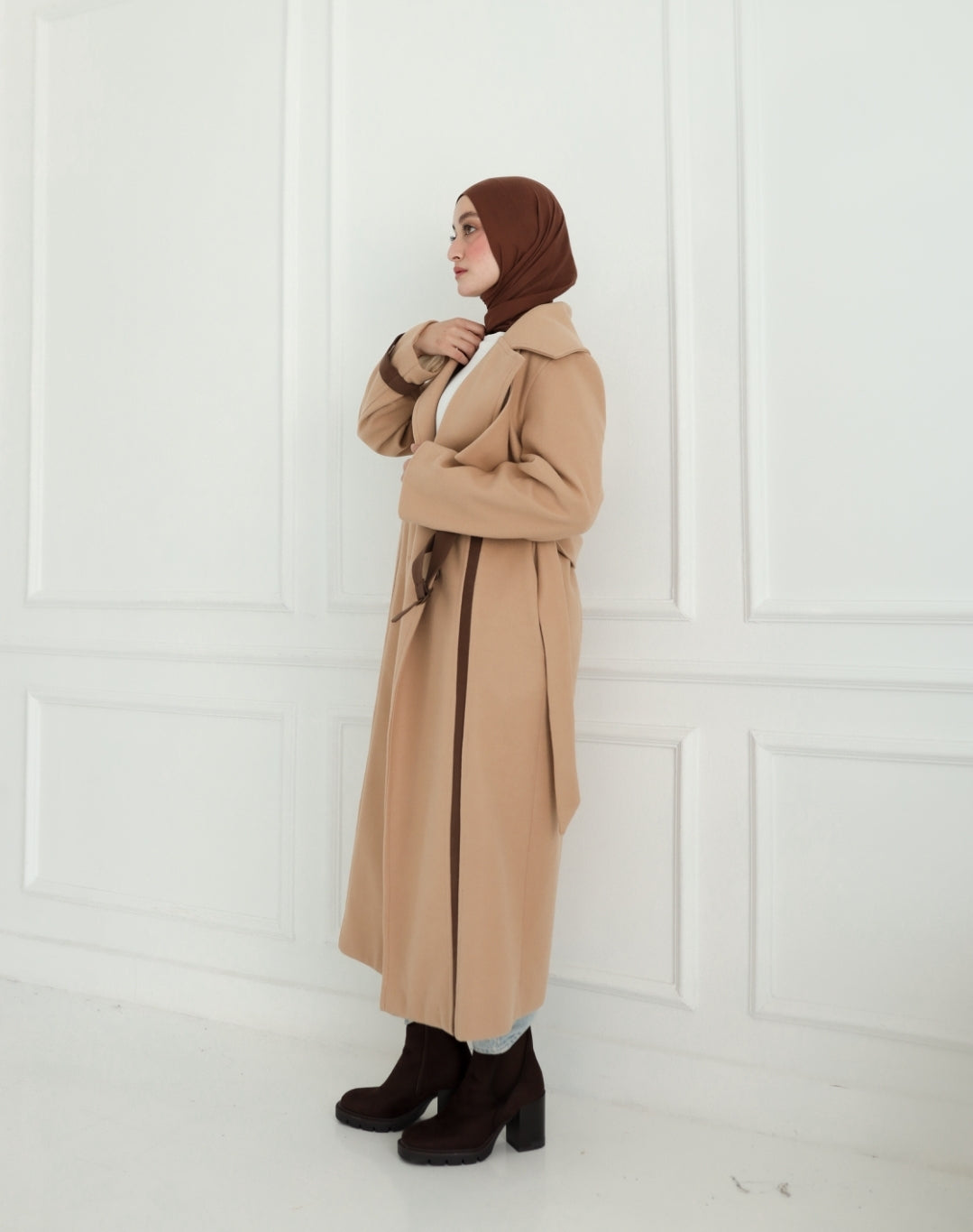 Winter Coat in Beige with leather details