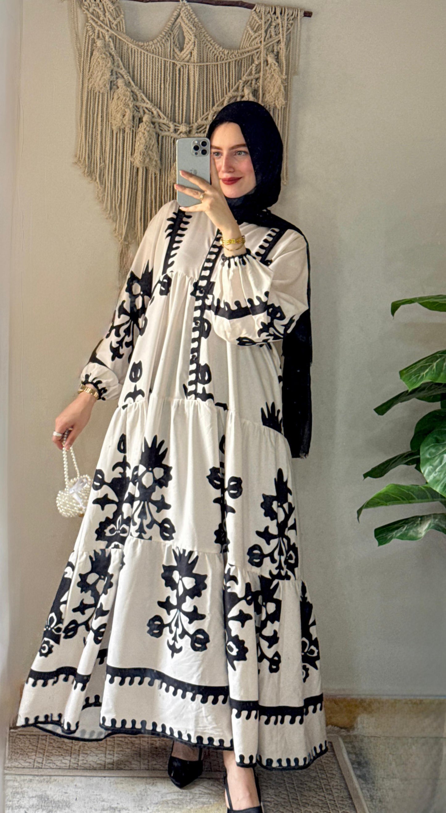 Summer Days Dress in Beige n Black