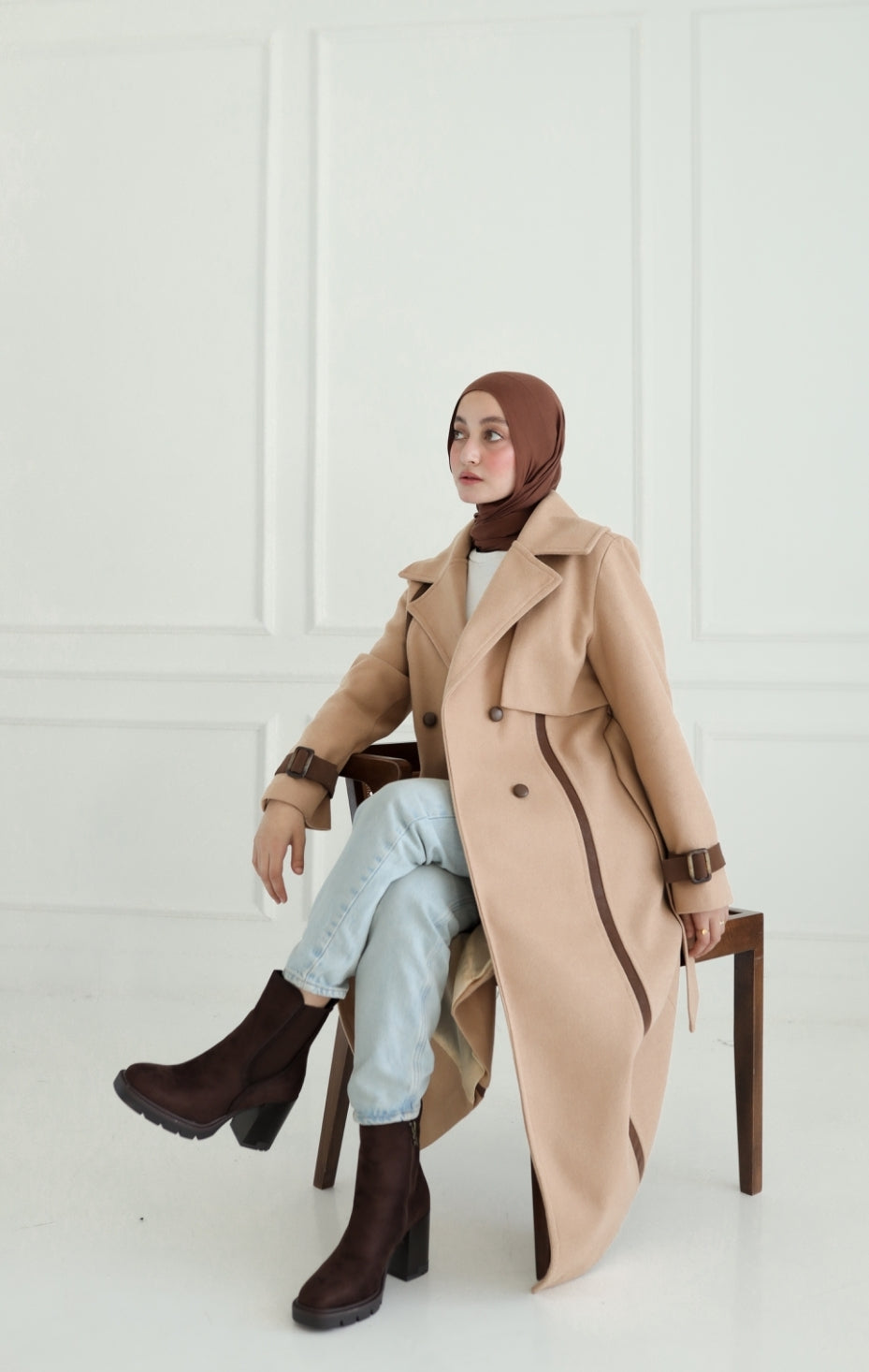 Winter Coat in Beige with leather details