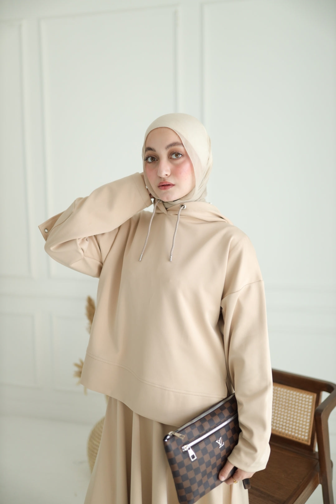 Casual Winter Set in Beige (sweatshirt and skirt)