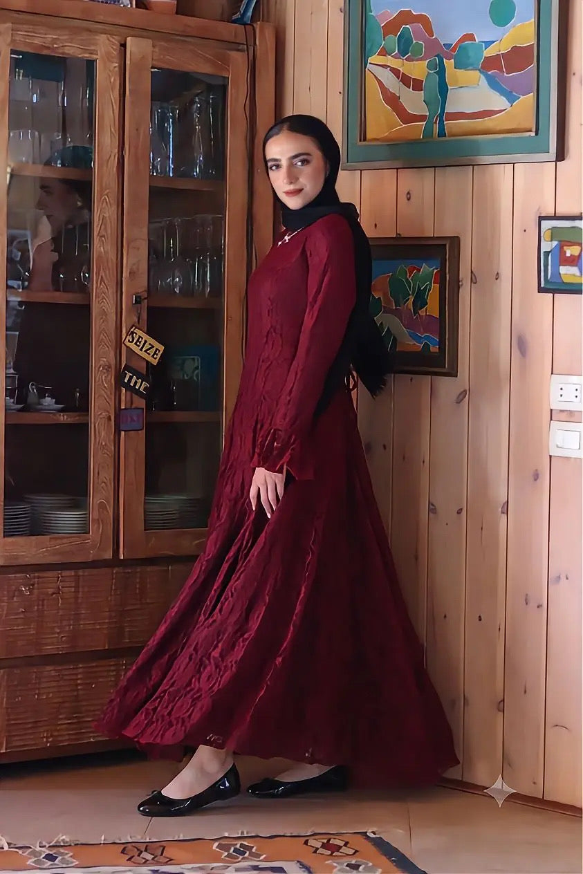 Valencia Lace Gown in Burgundy